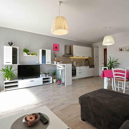 Apartment Kristina 穆泰尔岛 外观 照片