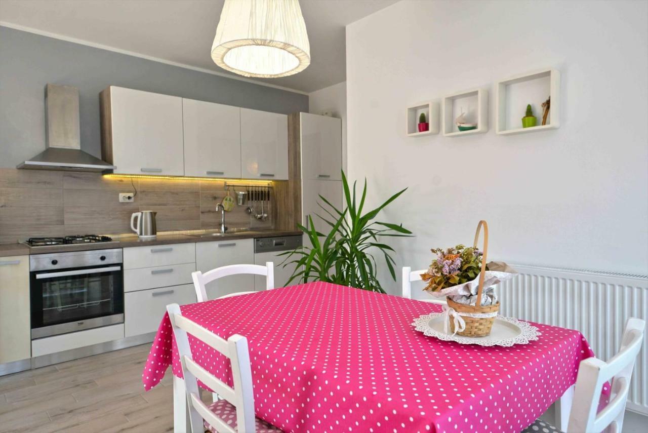 Apartment Kristina 穆泰尔岛 外观 照片