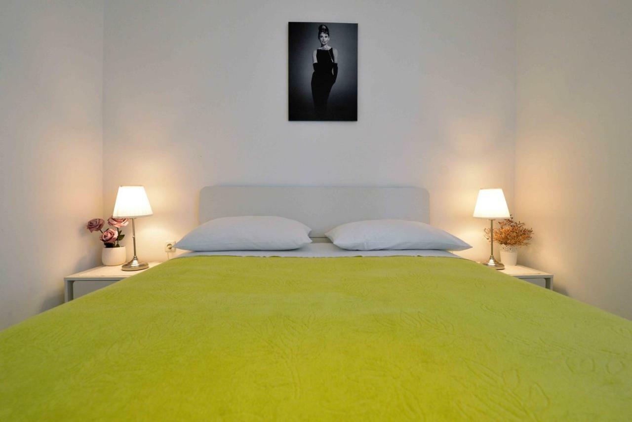 Apartment Kristina 穆泰尔岛 外观 照片